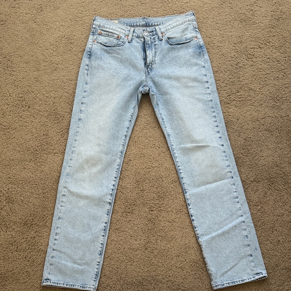 Levi's Men's Classic Light Blue Straight Jeans